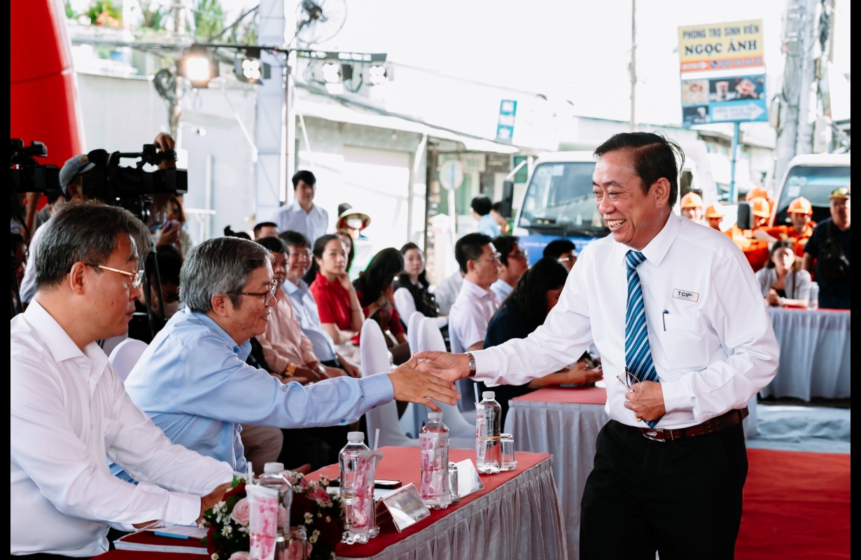 LỄ KHỞI CÔNG CẦU RẠCH TÔM TP HỒ CHÍ MINH