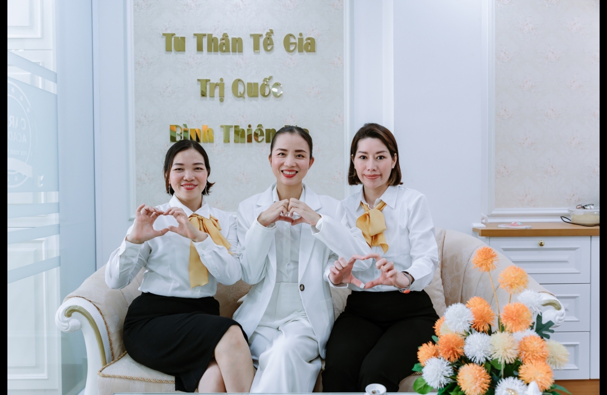 THẨM MỸ VIỆN CARITA ACADEMY