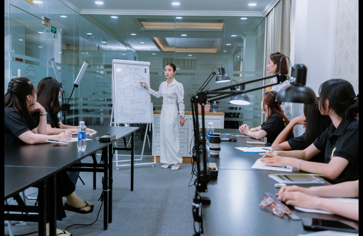 THẨM MỸ VIỆN CARITA ACADEMY