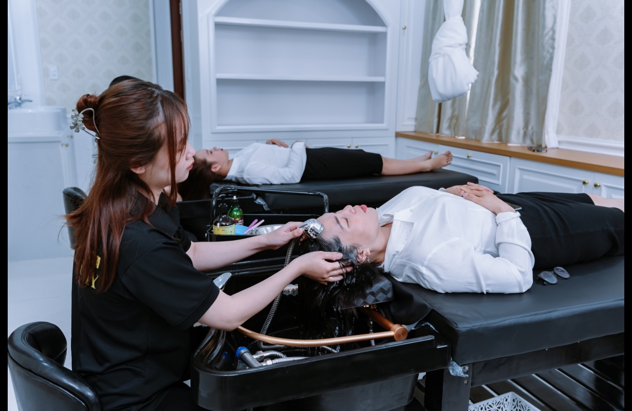 THẨM MỸ VIỆN CARITA ACADEMY