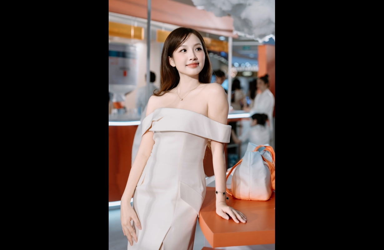 FOLLOW CEO LAROCHEPOSAY