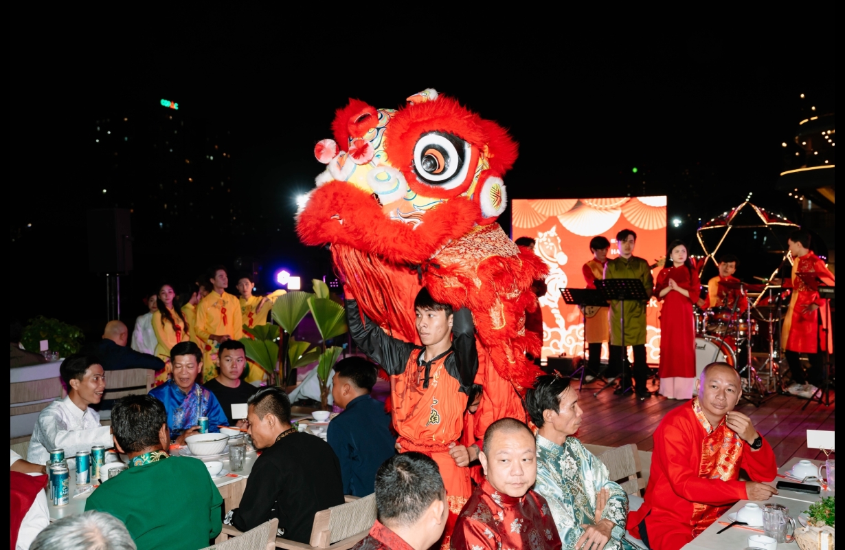 ELITE YEAR AND PARTY