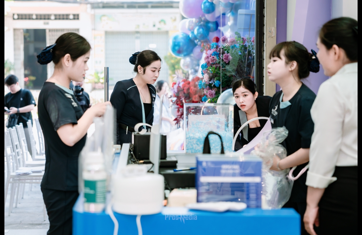 KHAI TRƯƠNG PHÒNG KHÁM DA LIỄU PRETTY4U