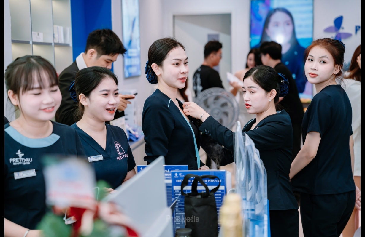 KHAI TRƯƠNG PHÒNG KHÁM DA LIỄU PRETTY4U