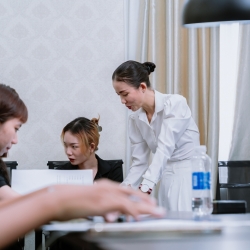 THẨM MỸ VIỆN CARITA ACADEMY