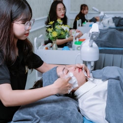 THẨM MỸ VIỆN CARITA ACADEMY