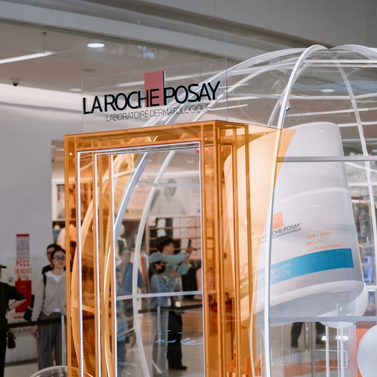 FOLLOW CEO LAROCHEPOSAY